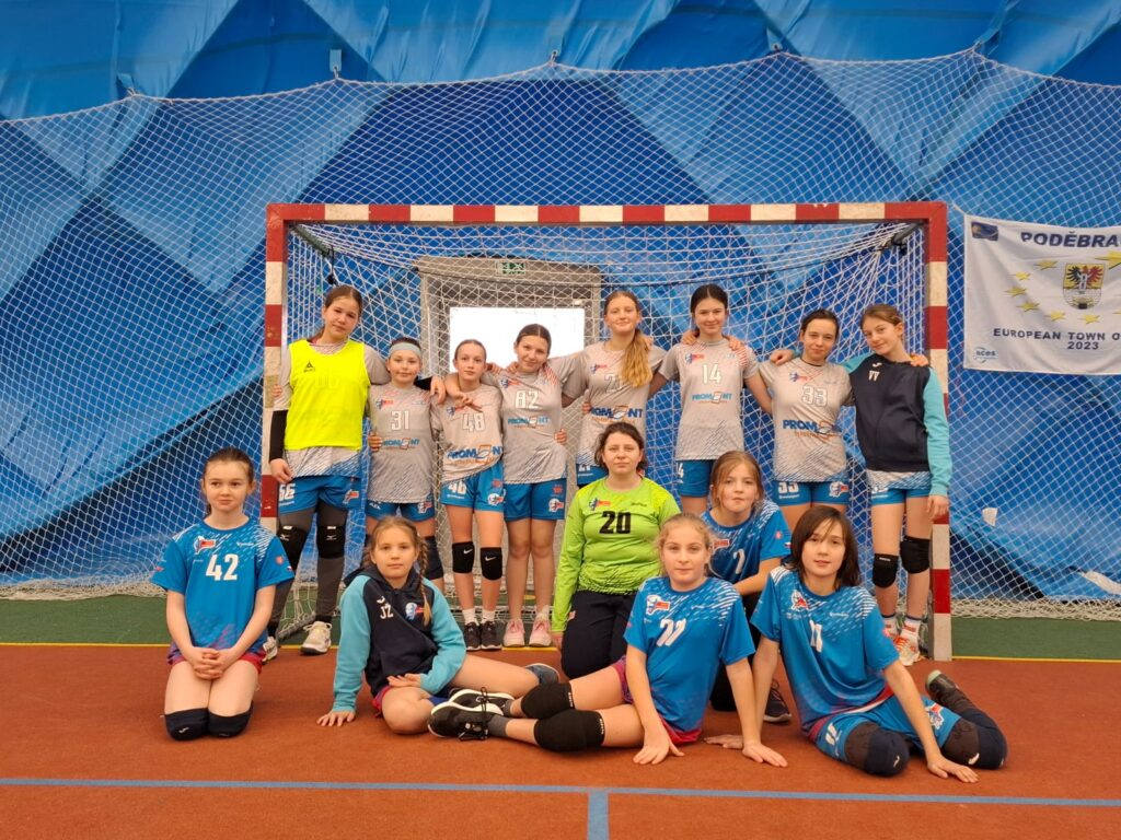 Minižačky a mladší žákyně proti Kolínu: I v oslabené sestavě ukázaly bojovnost