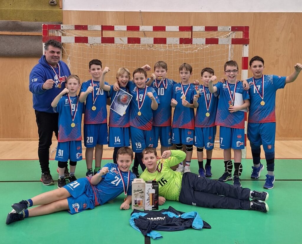 Minižáci Házená Poděbrady ovládli Turnov a odvezli si zlaté medaile!