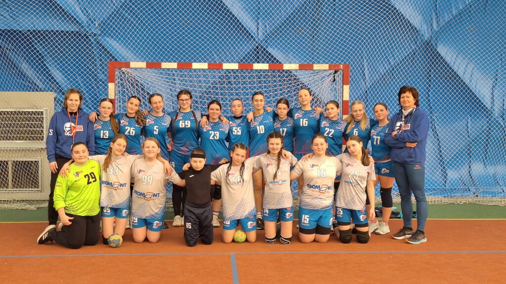 Poděbradské házenkářky v přípravě: bojovnost, zkušenosti a prostor pro zlepšení