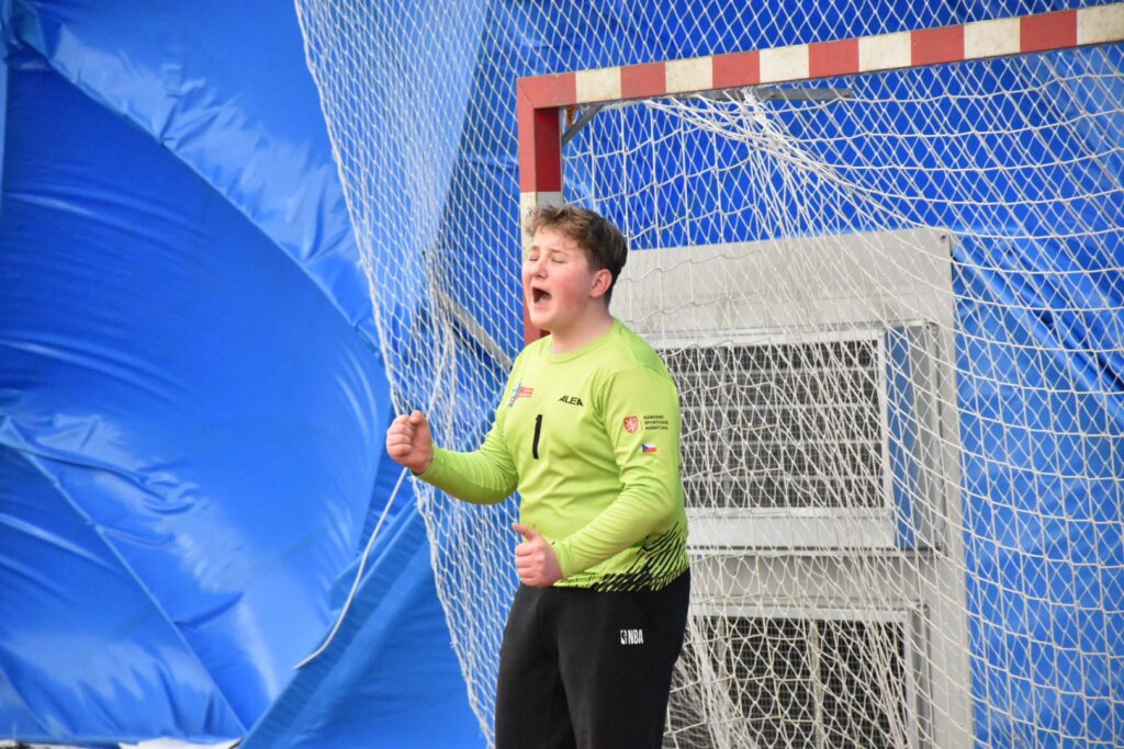 Starší žáci vstoupili do jarní části ligy – bojovný výkon, ale i mnoho chyb a únava ve druhém zápase