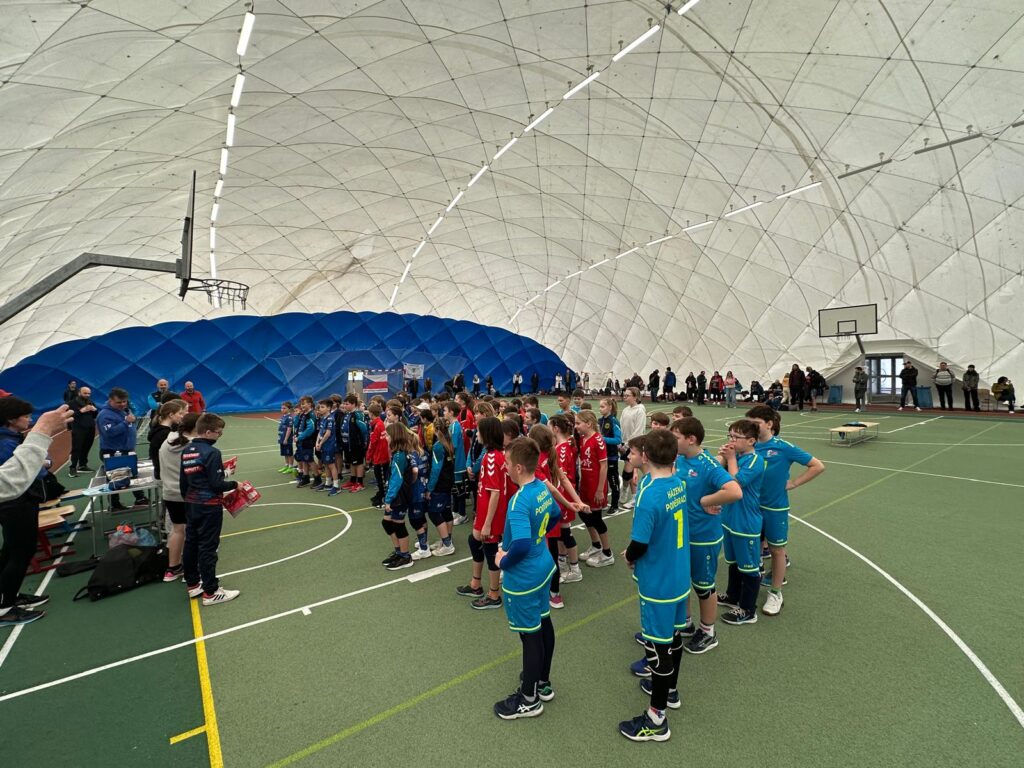 Minižákyně a Minižáci Házená Poděbrady vstoupili do jarní části sezóny s plným nasazením!