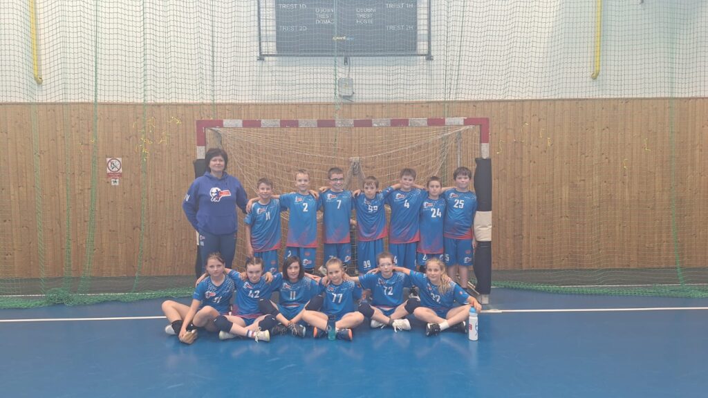 Poděbradští minižáci a minižákyně zářili v Bělé pod Bezdězem. Hrála se rychlá házená plná nasazení, radosti i emocí.