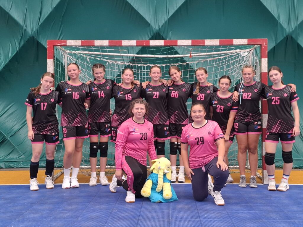 Starší žákyně Poděbrad vstoupily do ligy v Mělníku dvěma porážkami