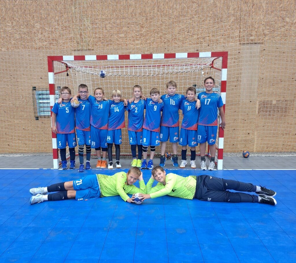 Mladší žáci Házené Poděbrady odstartovali sezónu v Úvalech třemi utkáními