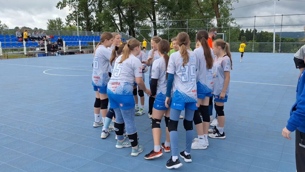 Starší žákyně Poděbrad v 2. kole Středočeské ligy: zkušenosti z Králova Dvora