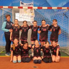 Vyrovnané bitvy, velké srdce a skvělá kulisa. Mladší žákyně Házené Poděbrady znovu potvrdily svůj růst