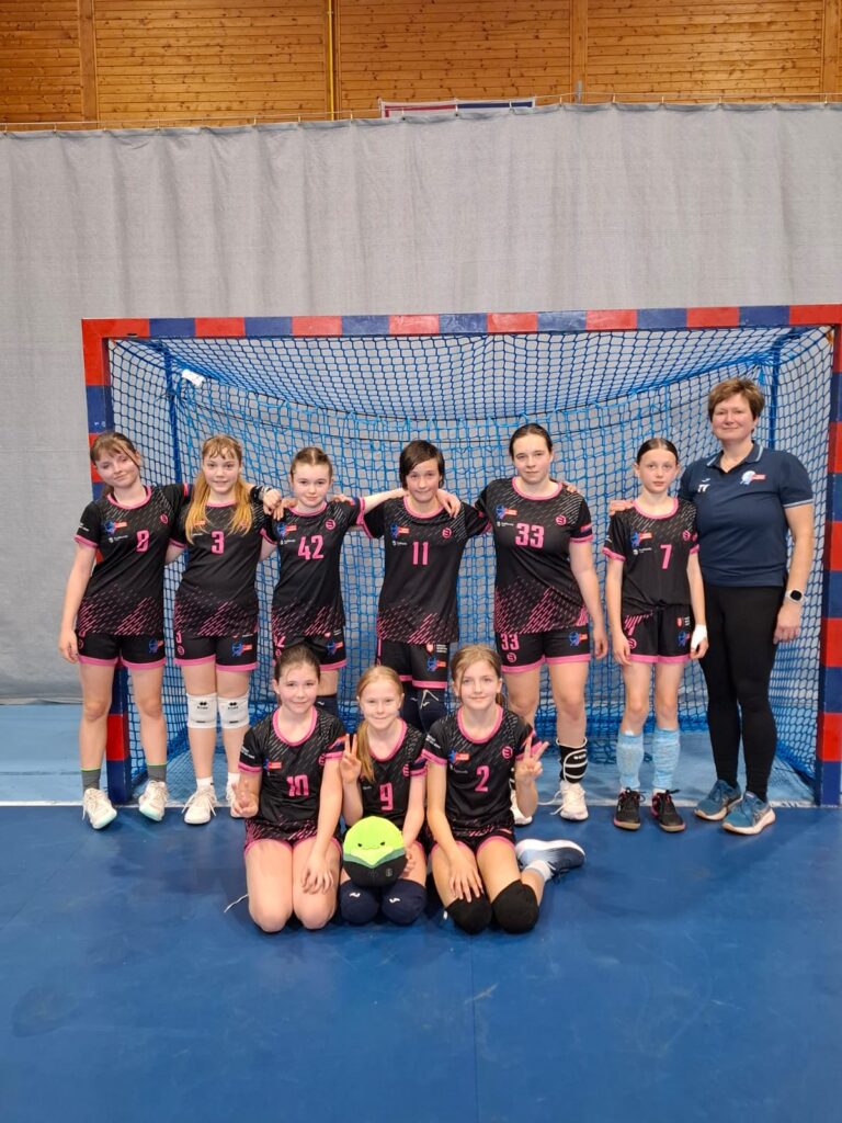 Bojovný výkon a cenná výhra nad Mělníkem. Mladší žákyně sbírají zkušenosti v Hostivicích