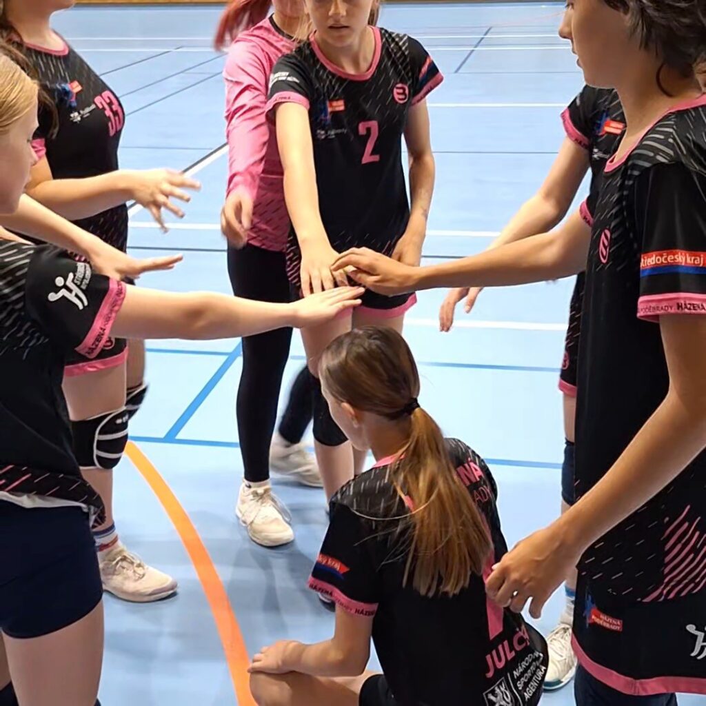 Mladší žákyně vybojovaly v Praze dvě vítězství. V tabulce dál drží třetí místo
